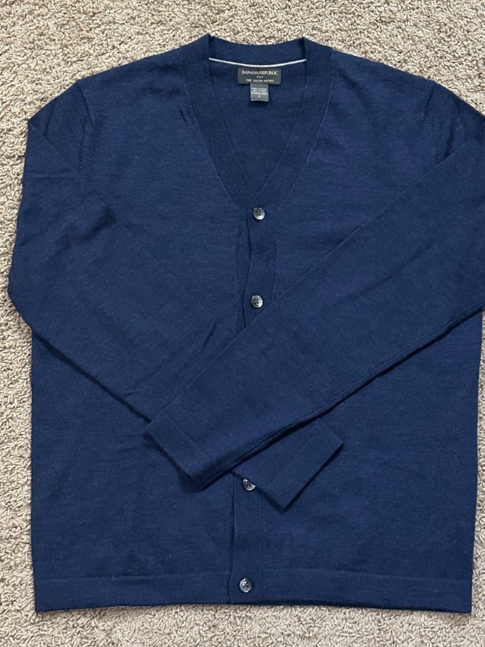 Banana Republic Button-up Cardigan Lightweight 100% Merino Wool Size M